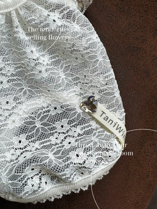 TaniWina Lace Blossom Puff Sleeve Heart Swarovski Crystal Top