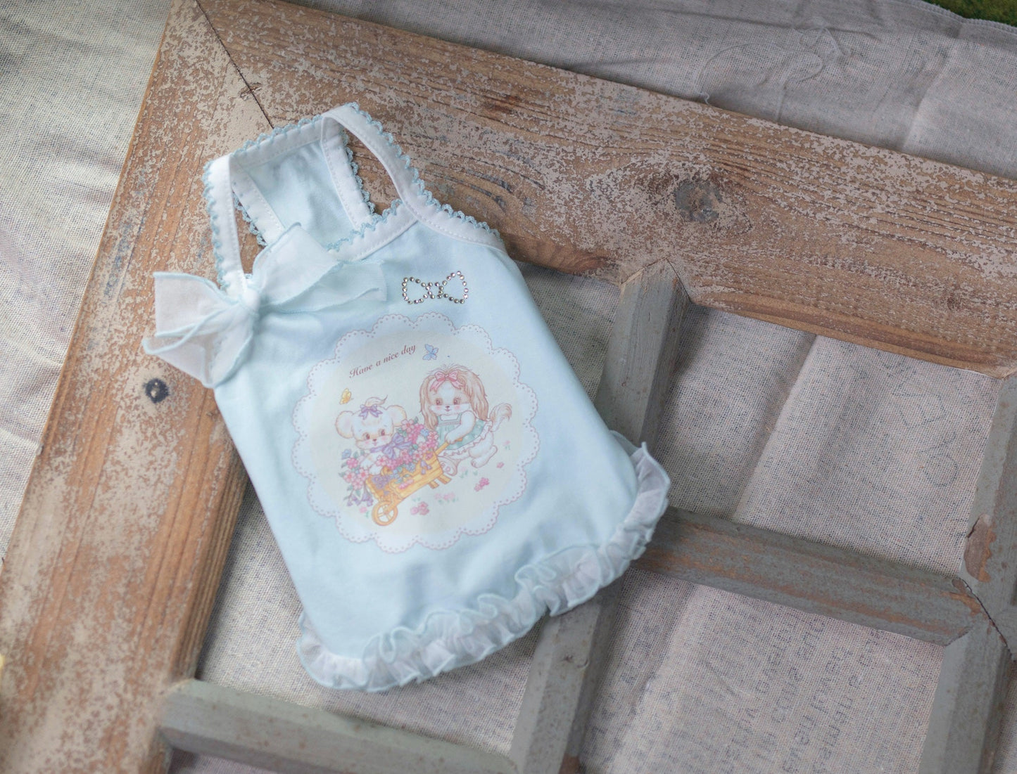 タニウィナの氷のようなタッチマカロンレースキャミソールは、小さな犬用です