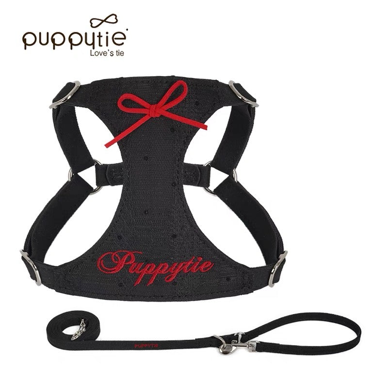 Puppytie Raceで魅せる、可憐な魔法｜レースアップで魅せる