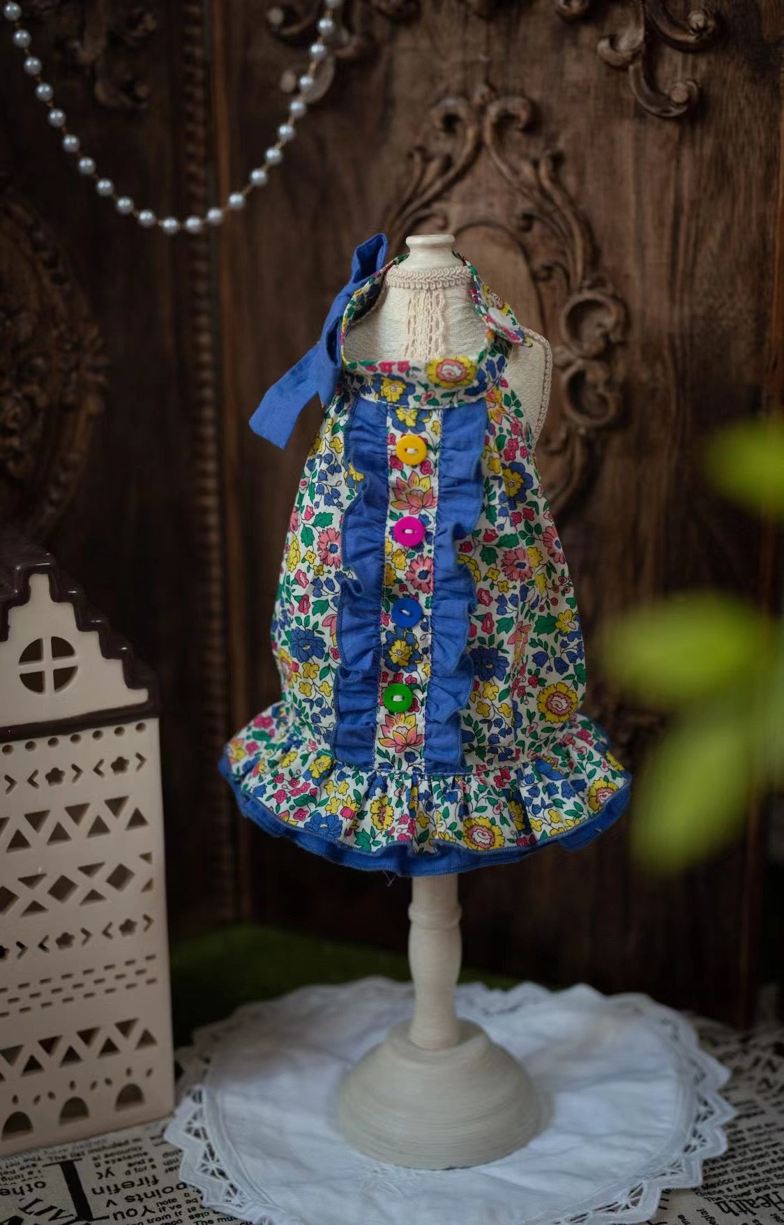 タニウィナの花柄のプリントボタン付き首輪ドレス小さな犬用