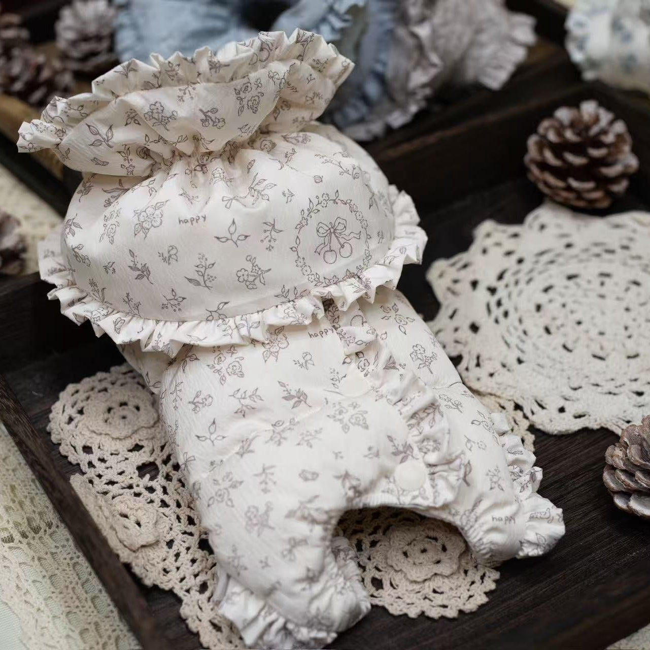 TaniWina Floral Frill Hanging-Leg Down Jumpsuit with 3-Way Neck Warmer – Girls Edition