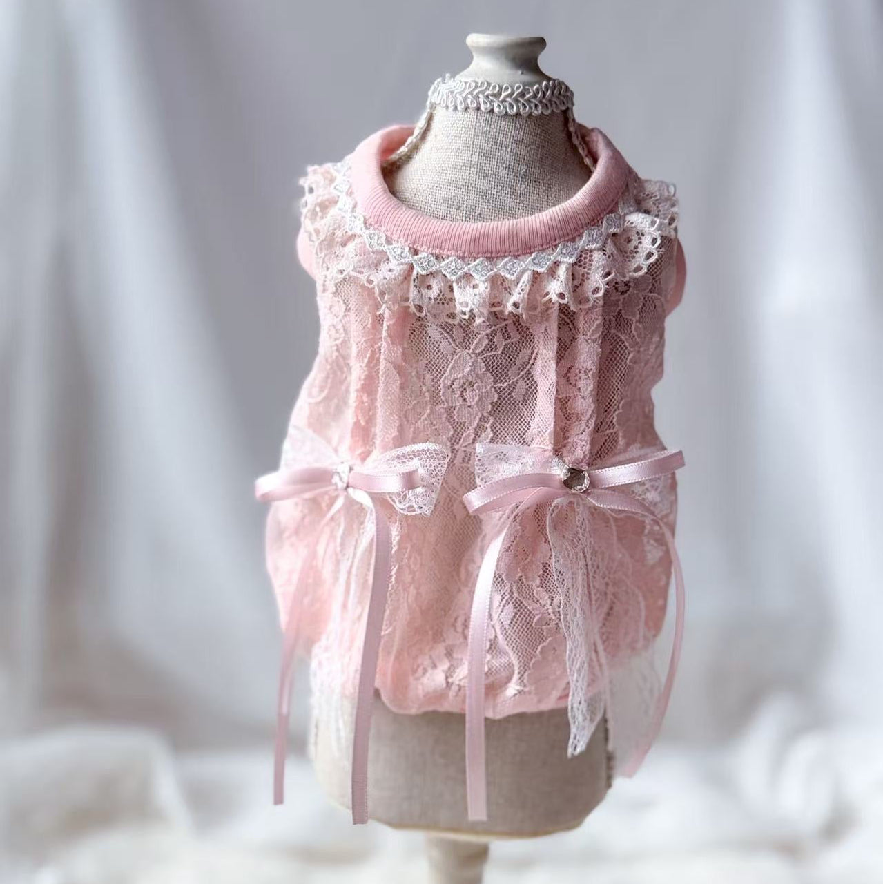 TaniWina Lace Flaower Ribbon Shirt (2 Colors)