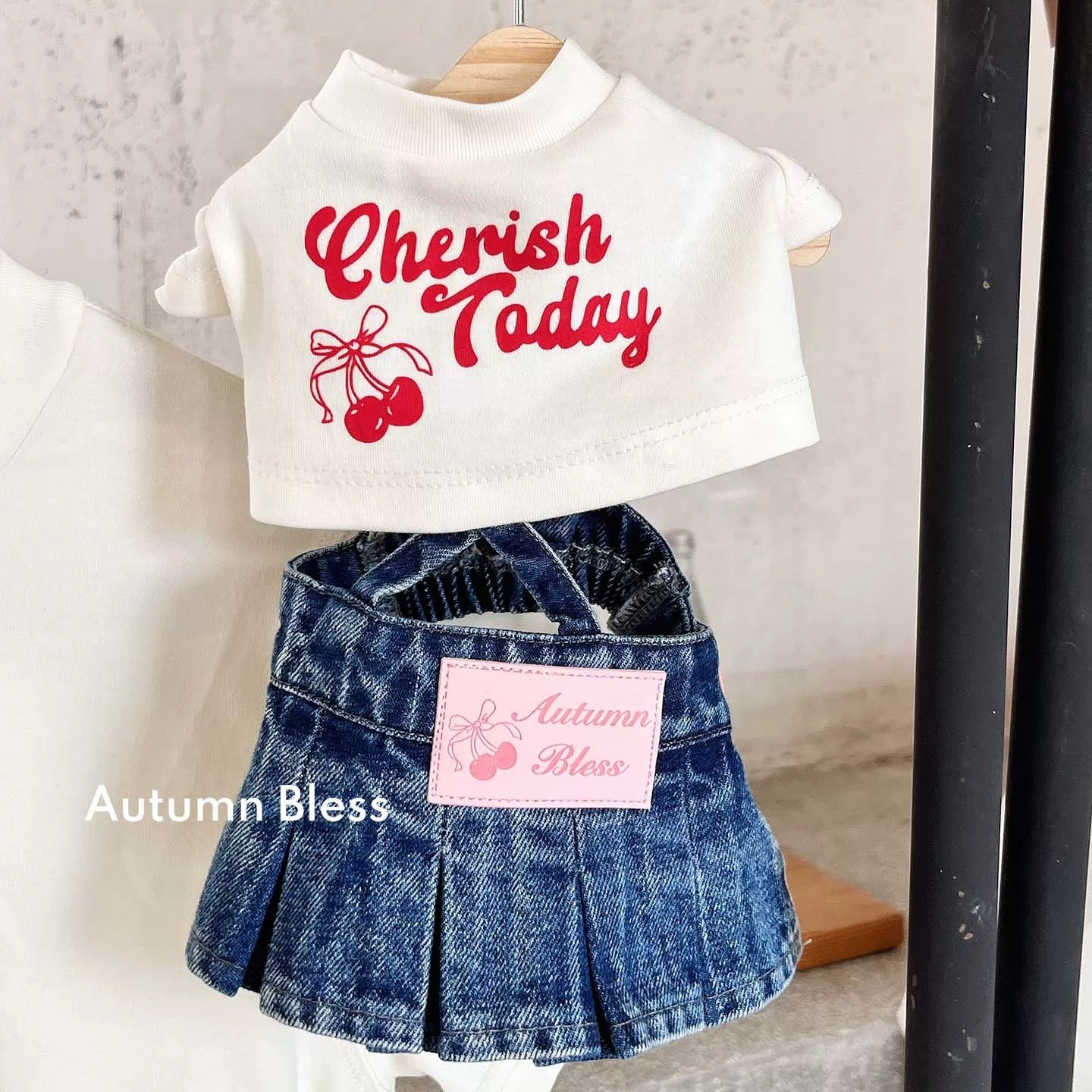 Autumn Bless チェリーリンクコーデTシャツ ＆ デニムサスペンダースカート（ヘアアクセ・バンダナ付き）| Cherry Matching T-Shirt & Denim Suspender Skirt (with Hair Clip or Bandana)| Cherry T-Shirt & Denim Suspender Skirt (Family Matching Outfit)