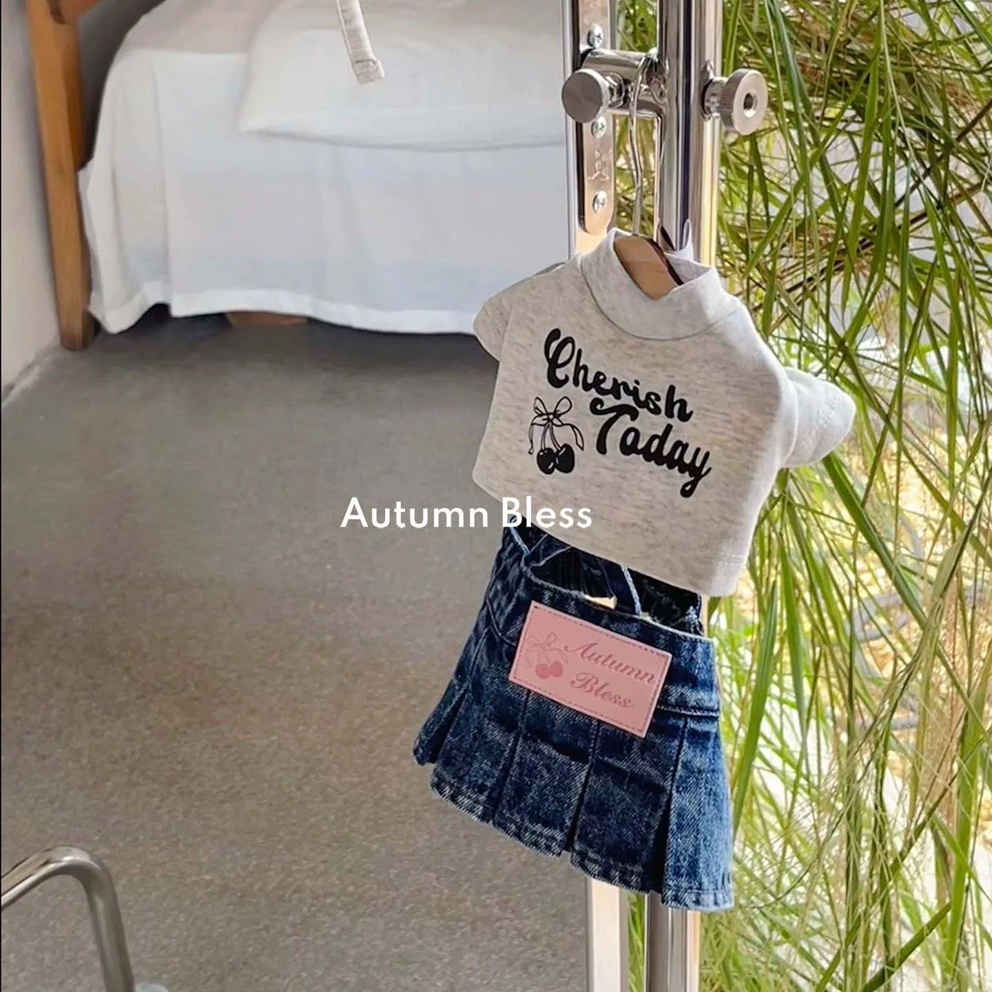 Autumn Bless チェリーリンクコーデTシャツ ＆ デニムサスペンダースカート（ヘアアクセ・バンダナ付き）| Cherry Matching T-Shirt & Denim Suspender Skirt (with Hair Clip or Bandana)| Cherry T-Shirt & Denim Suspender Skirt (Family Matching Outfit)