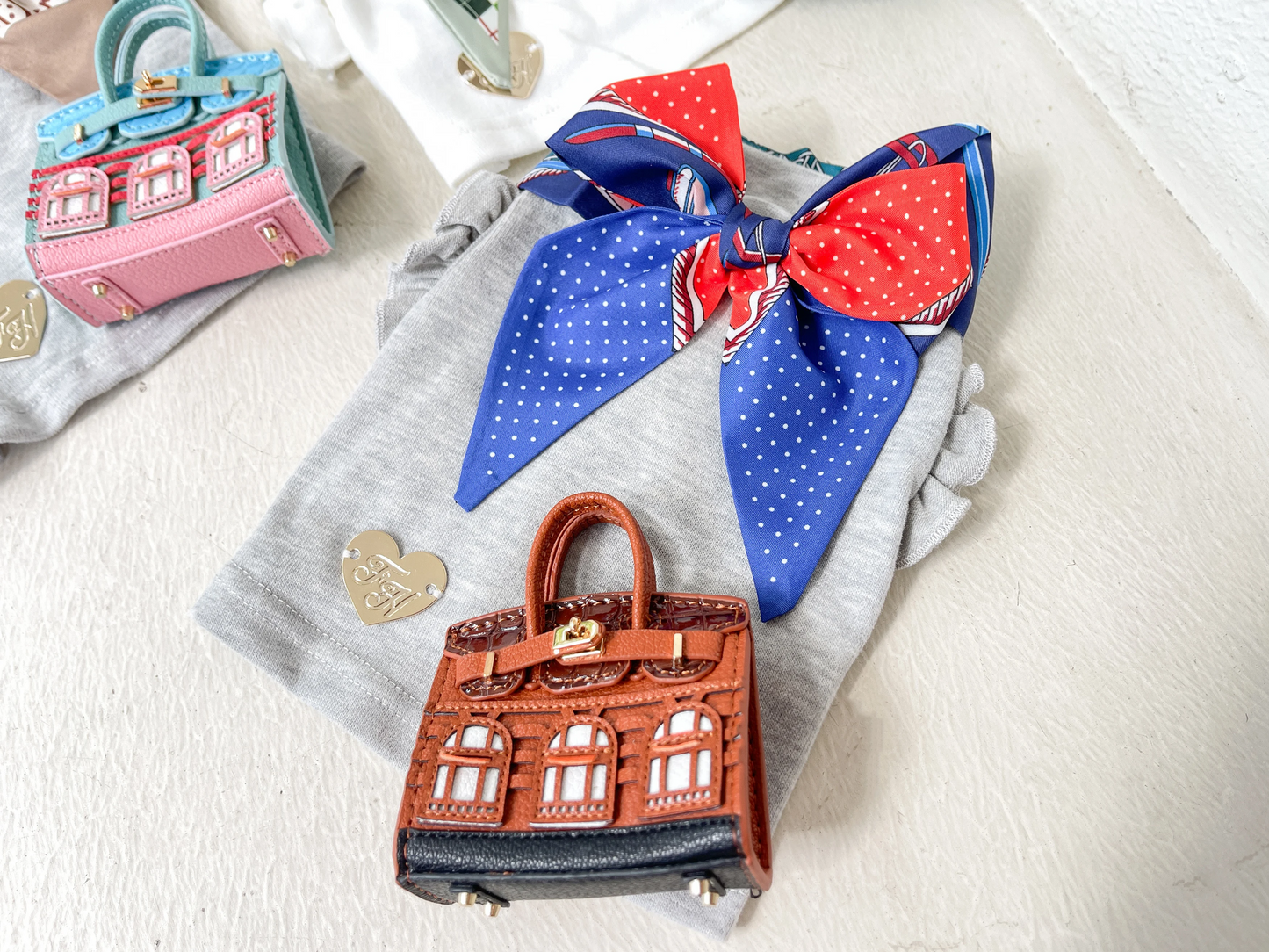 Fancy House Celeb Ribbon Shirt (with Scarf & Mini Bag)