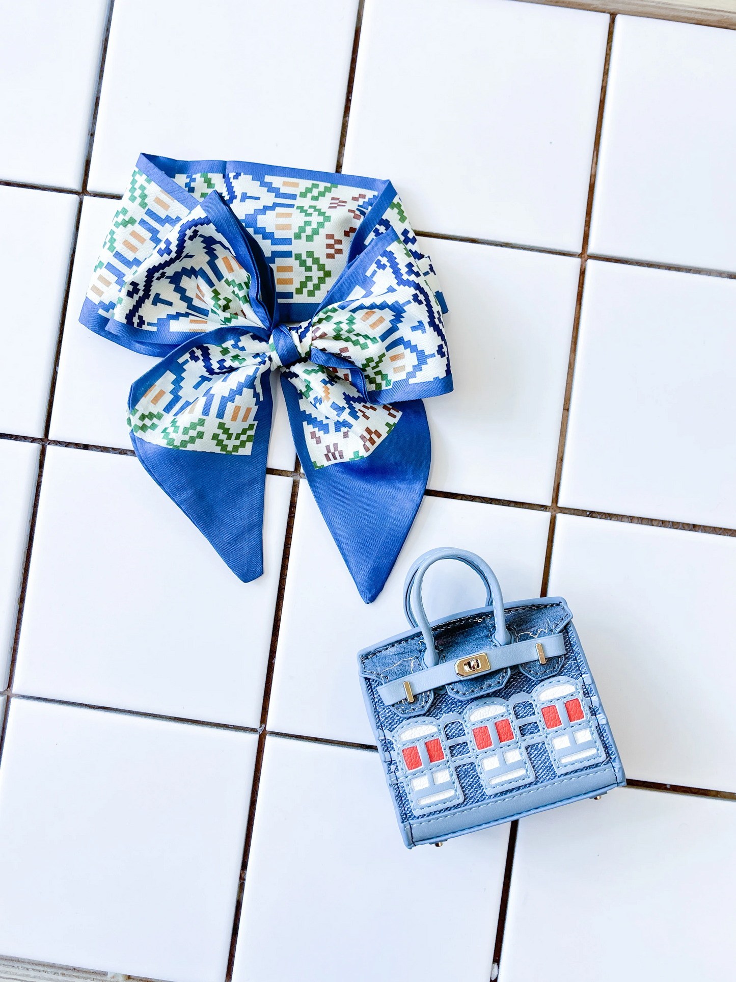 Fancy House Celeb Ribbon Shirt (with Scarf & Mini Bag)